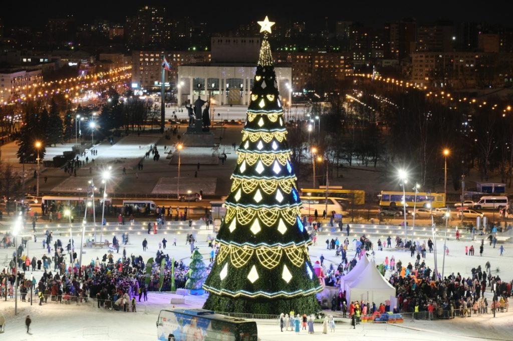 Губкинский фото ледовые городки